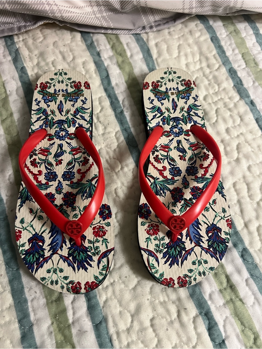 Tory Burch Farmhouse Porcelain Thistle Red Strap Floral-Print Flip Flops